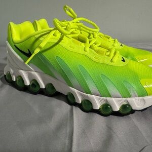 Nike Lime Green Running Shoes